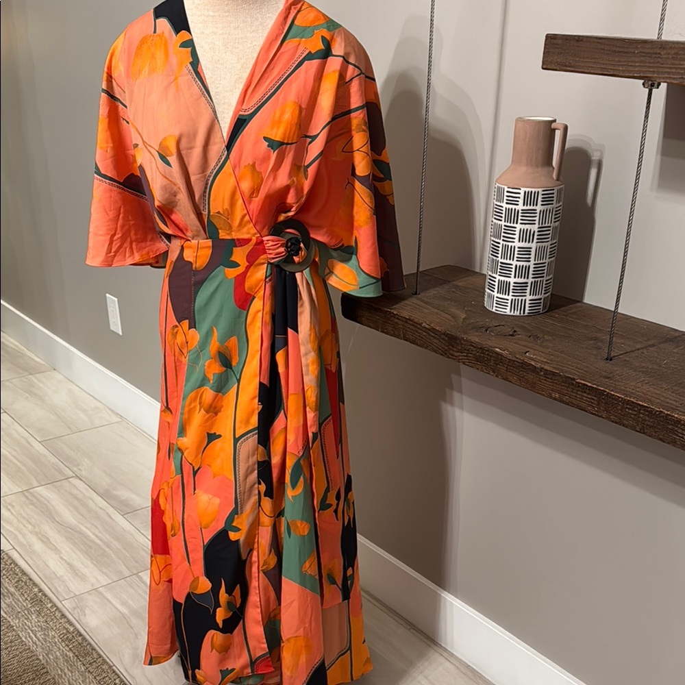 Hutch Lyns Floral Wrap kimono dress